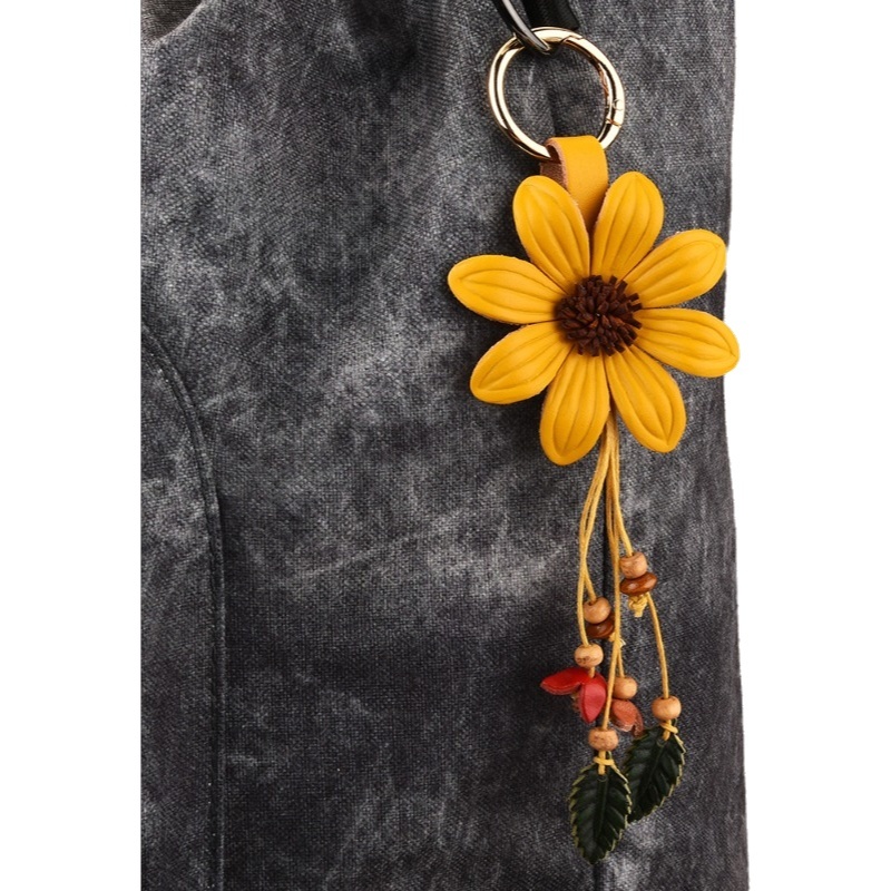 Couple birthday gift Gifts Keychain Bag Charm Flower Leather Keychain Green Heart Metal Car Keychain Purse Pendant for Women Men Valentine's Day 