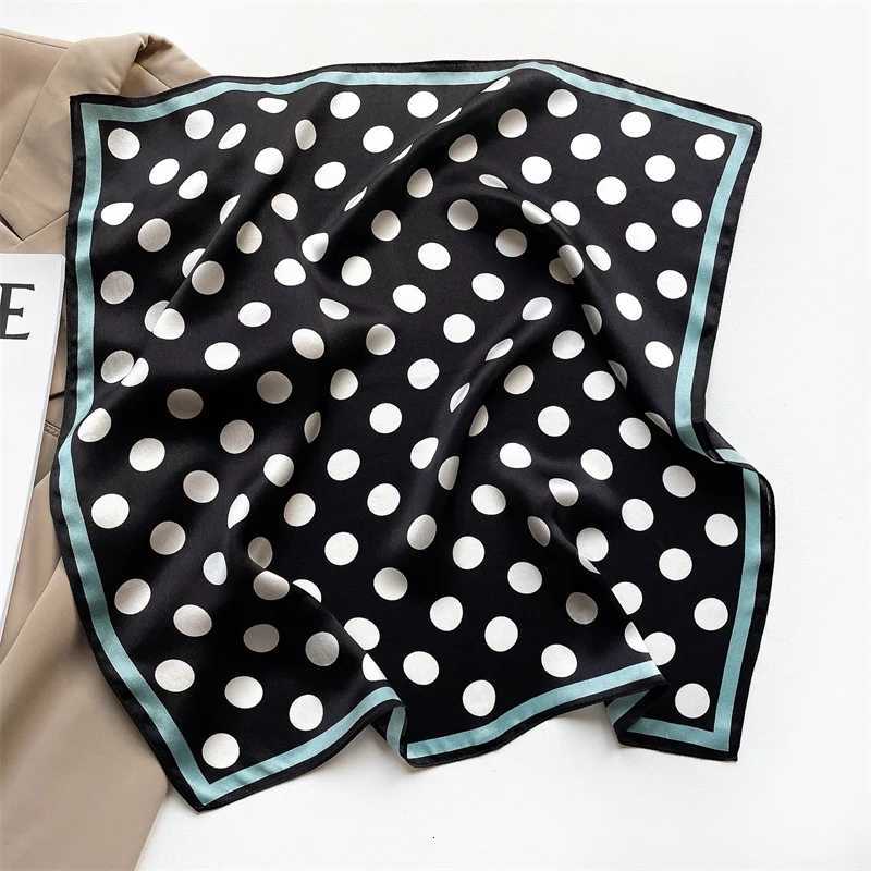 2024 New Pure Silk Scarf Small Square Fashion Lady Neck Hair Band Women Foulard Female Bandana Fashion Tie Print Neckerchief Z260330