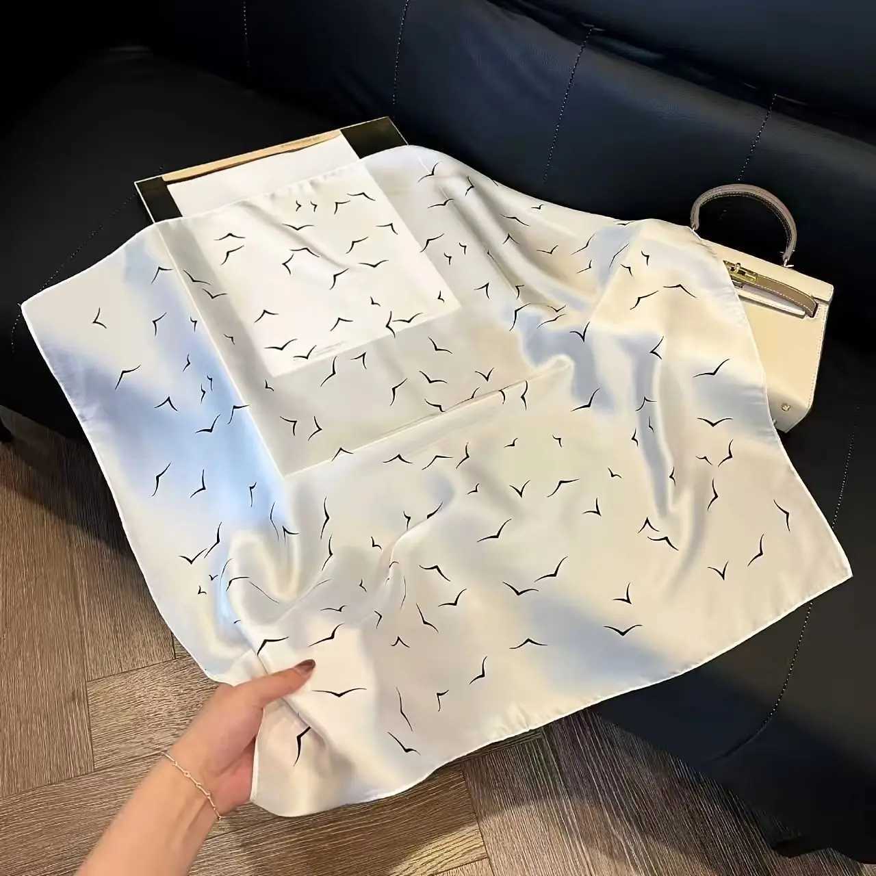Elegant Seagl Print Satin ScarfSoft Imitation Silk for WenVersatile for NeckHairBag DecorFashion AccessoryLadies Scarf X260328