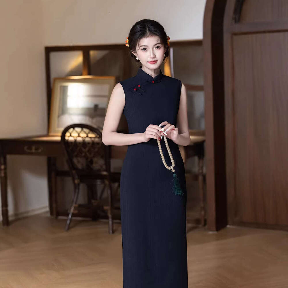 2026 Summer New Solid Color Chinese Modified Cheongsam For Women, Sleeveless, Artistic Elegant, Everyday Young Style Dress, In Stock Qipao Hanfu Silk