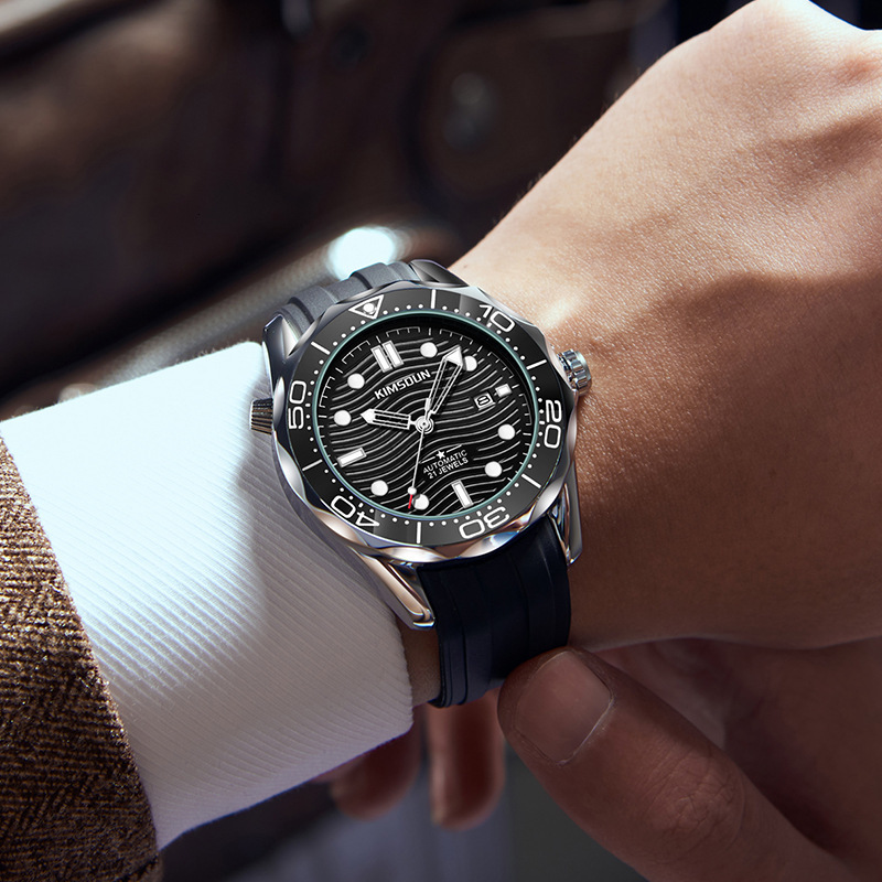 Watches Men Designer Fashion Reloj De Lujo Vintage Diamond Swimming Diving Reloj Hombre Homme Montre De Luxe