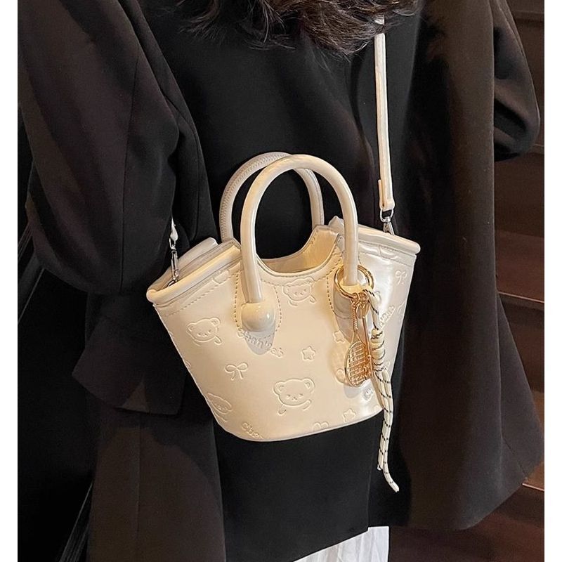 Popular trendy small women, spring/summer 2025 new niche design crossbody bags, Korean style bucket bags for women