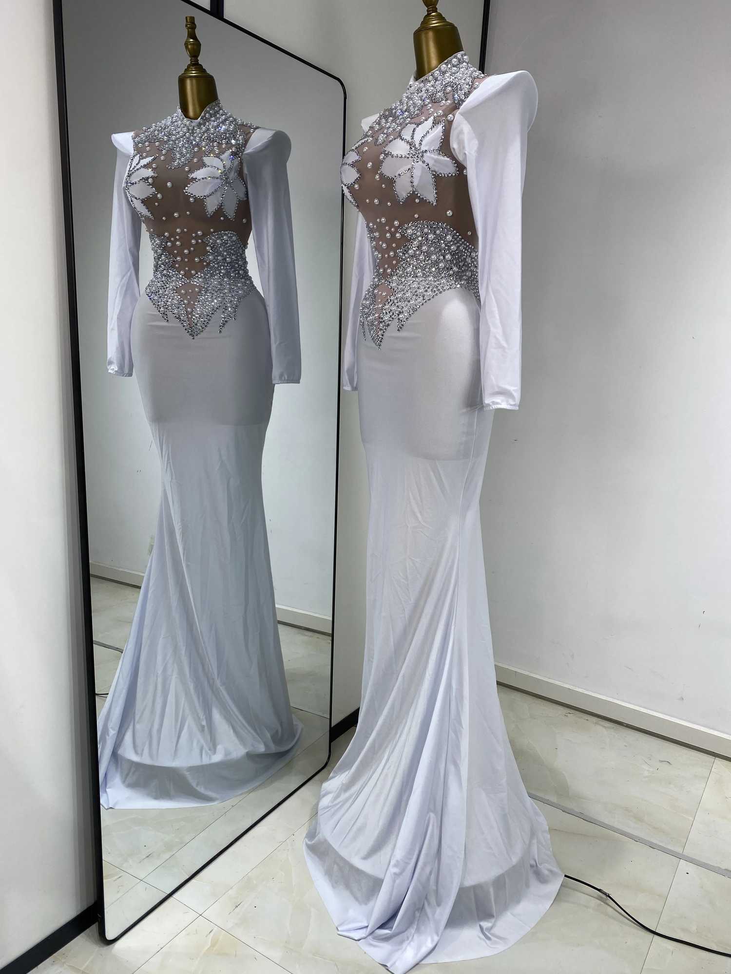 Luxury Pealrs Rhinestones Maxi Long Dress Women Elegant White Long Sleeve Wedding Evening Party Dresses Celebrity Runway Gala C260331
