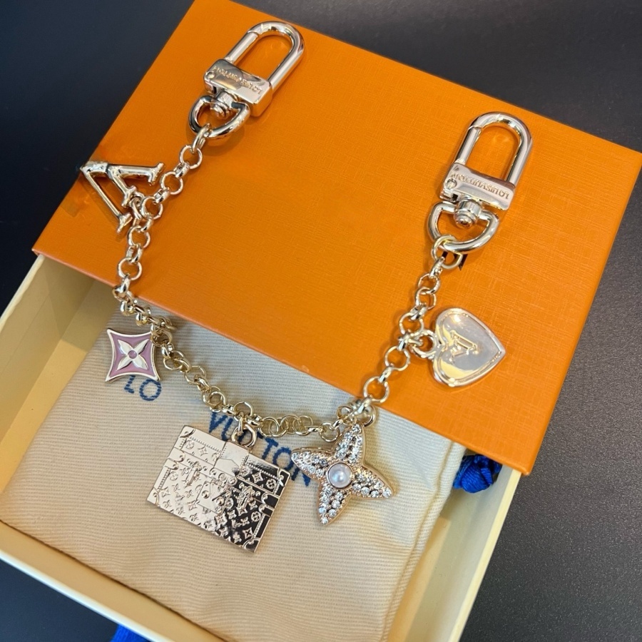 Fashion Metal bag Keychain Car Key Ring Women Bag Charm Accessories Cute Love Letter Key Chain Creative Keyrings