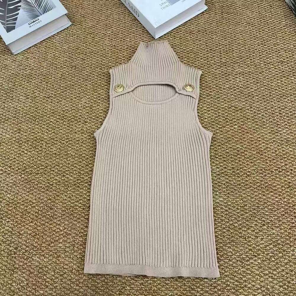 2026 Summer Women's Knitted Tank Top with Chest k30 Hollow Designer Slim fit FC Sleeveless Top, Suitable for Outwear