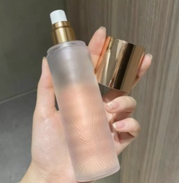 100ml Makeup Setting Spray Moisturizing Hydrate Oil Control Lightweight Long-Lasting Foundation Spray Hydration for Flawless Skin Finish
