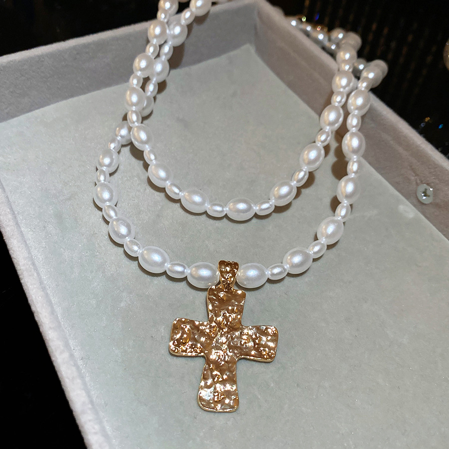 Fashionable European-American Cross Necklace - Unique Pearl Collarbone Chain Design - view 7