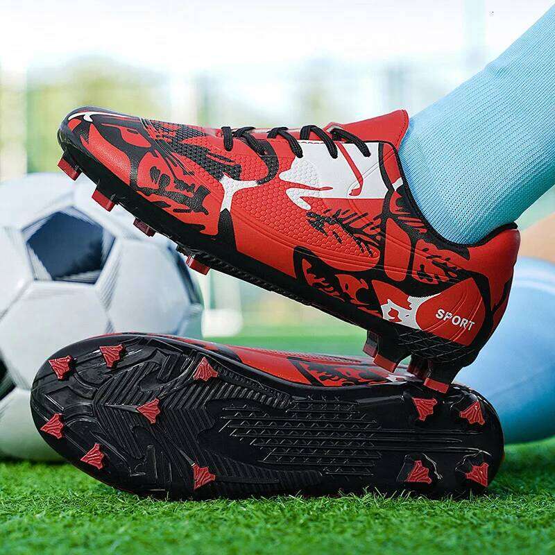 New Men Soccer Kids Cleats Grass Adult Professional Football Boots Ultralight Non-Slip Boys Training Shoes Drop Shipping