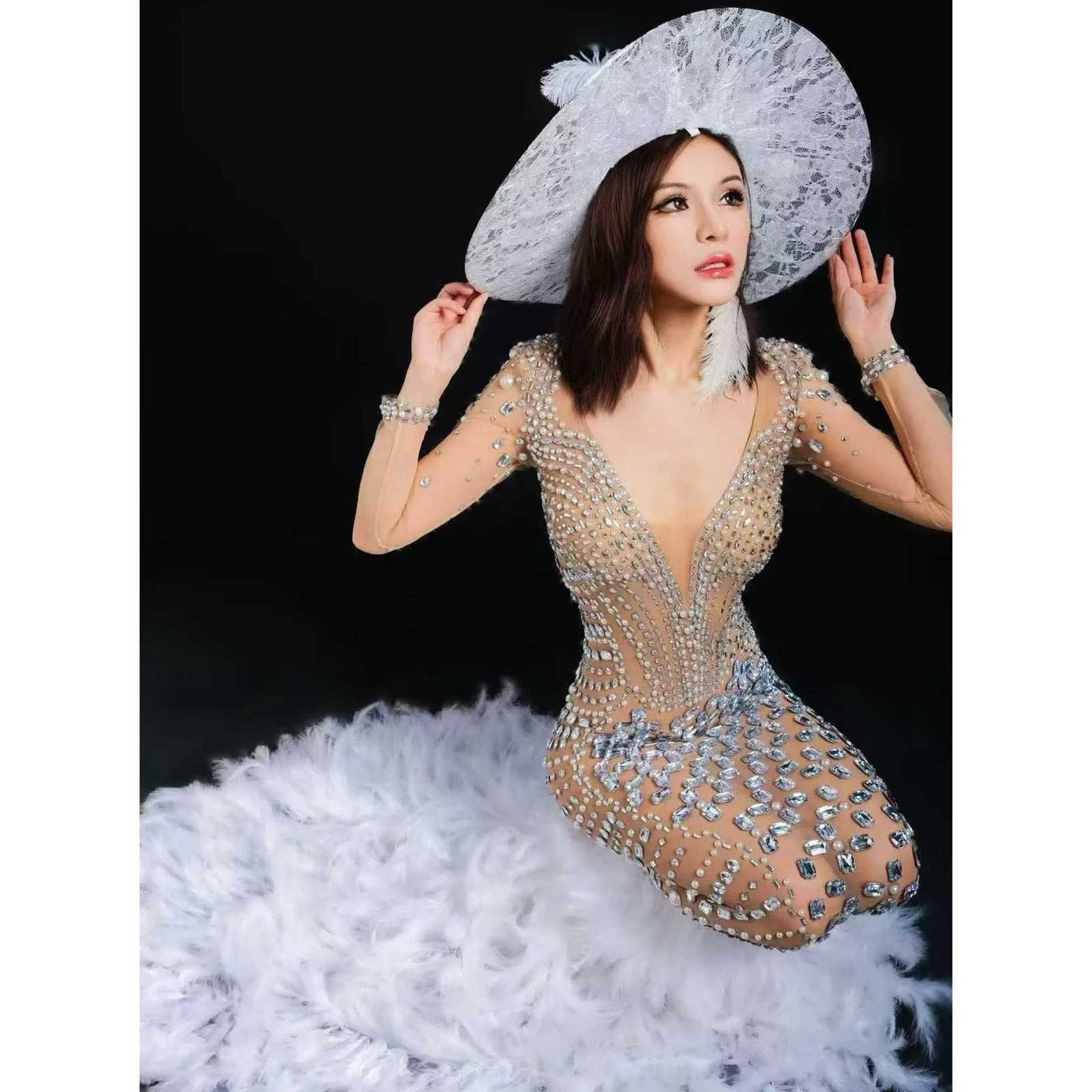 Heavy industry perspective mesh rhinestone feather trailing dress catwalk photo engagement banquet theme party dress C260331