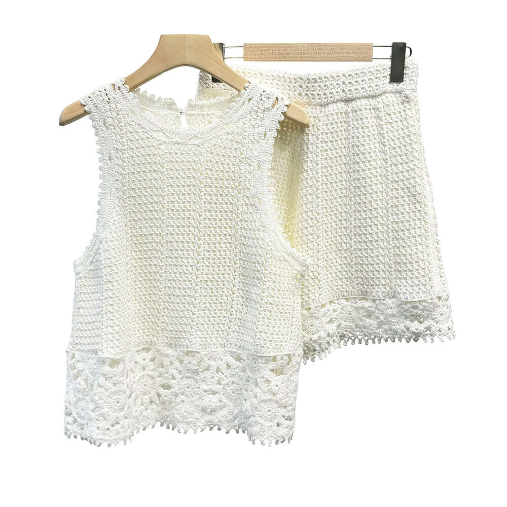 Cross-border clothing summer new French fashion k30 hollow crochet age-reducing knit women's tank top + shorts two-piece set