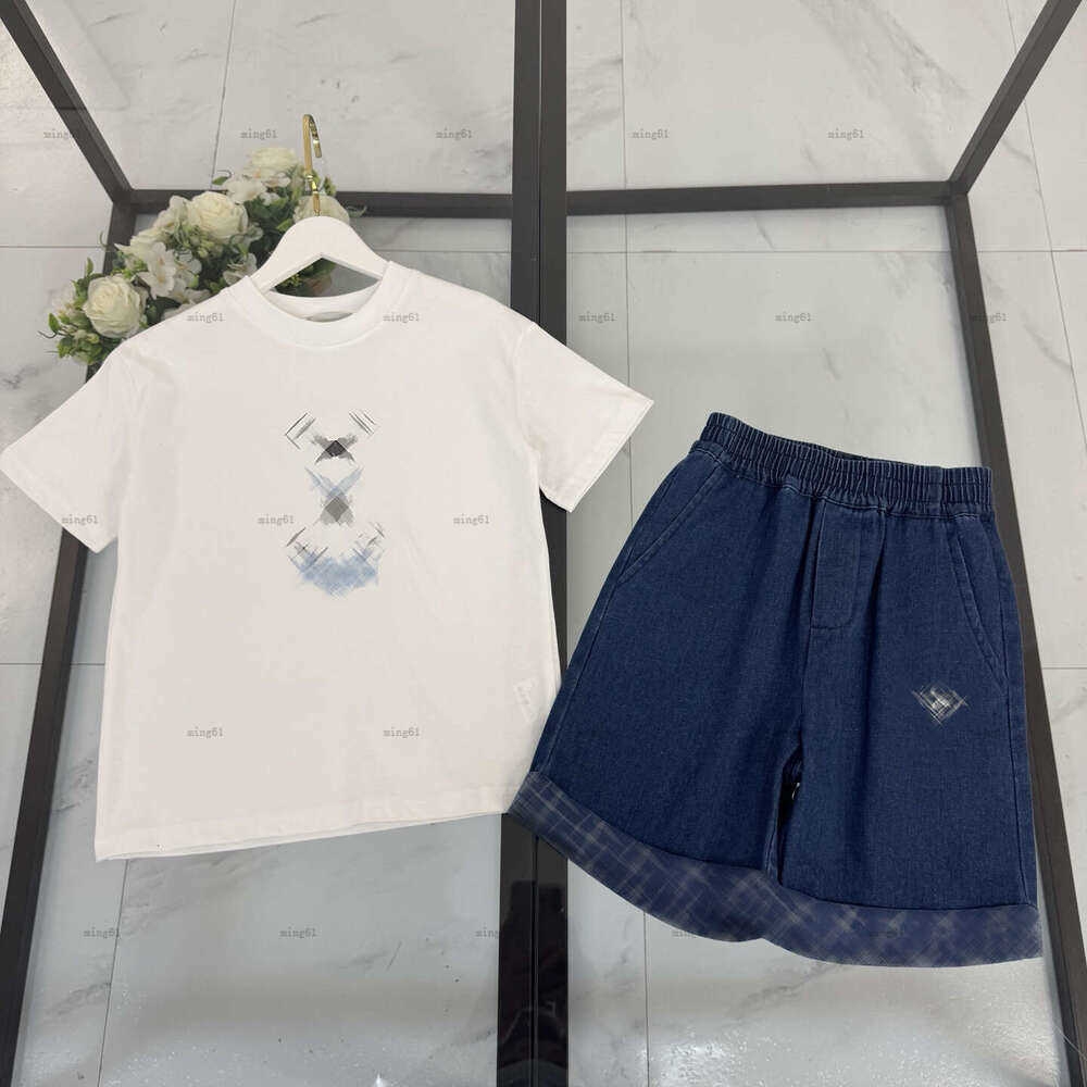 Brand baby T-shirt set Summer boys girls tracksuits kids designer clothes Dog pattern T-shirt and Blue denim shorts A161X05N045