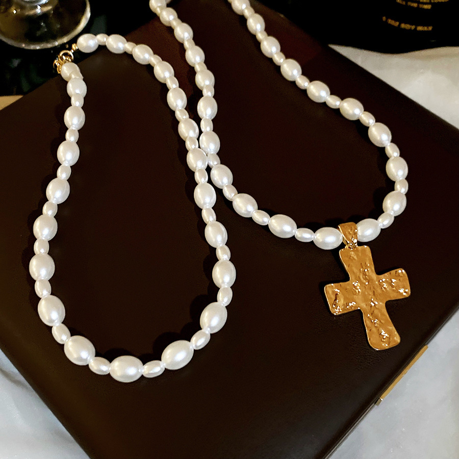 Fashionable European-American Cross Necklace - Unique Pearl Collarbone Chain Design - view 6