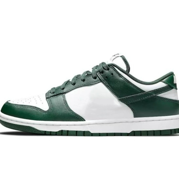 Fashion Classic Retro Style Trendy Burgundy White Low Top Sneakers Unisex Fit Teens Adults Casual Skate Shoes for Students Non-Slip Comfort Walking Fo