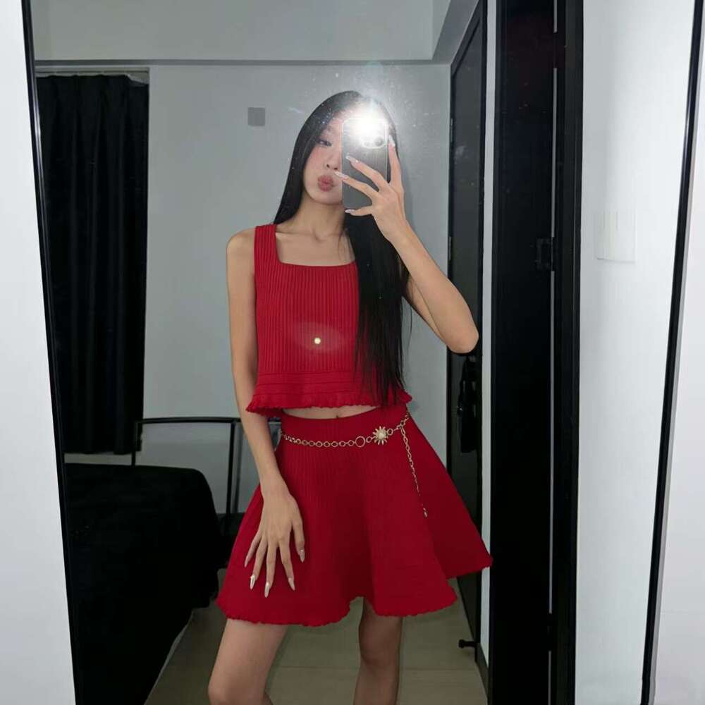 2026 Spring Designer French Elegant k30 Red Square FC Neck Slim Knitted Tank Top+Women's Skirt Set