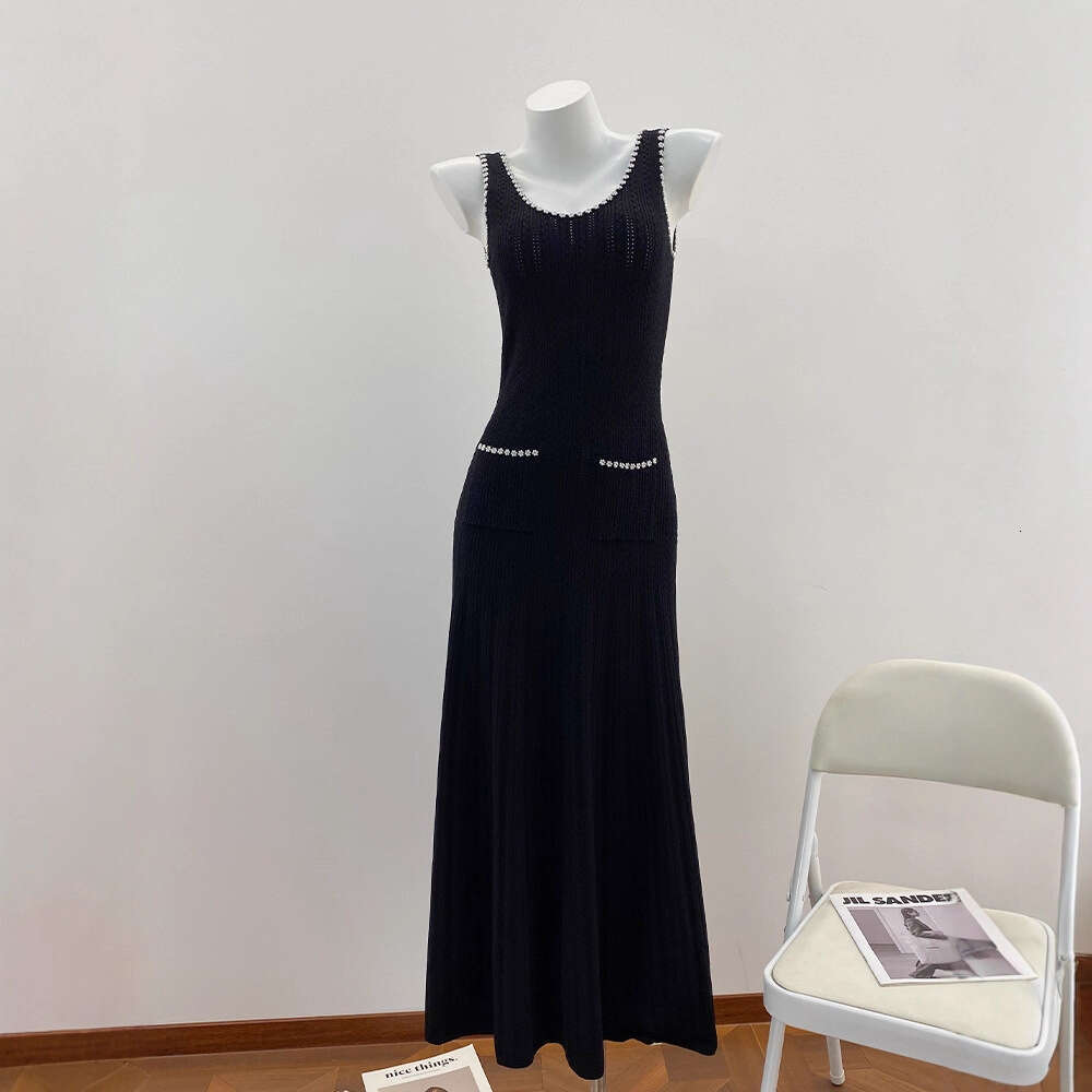 2026 autumn k30 new elegant French flower bead backless knitted dress with bead and women's cardigan wool sweater