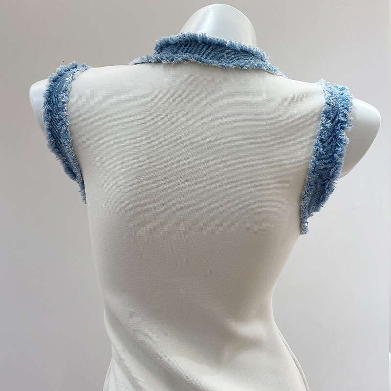 2026 k30 Spring New Designer Denim Lace Gold Button Daily Commuter Small pleated Skirt