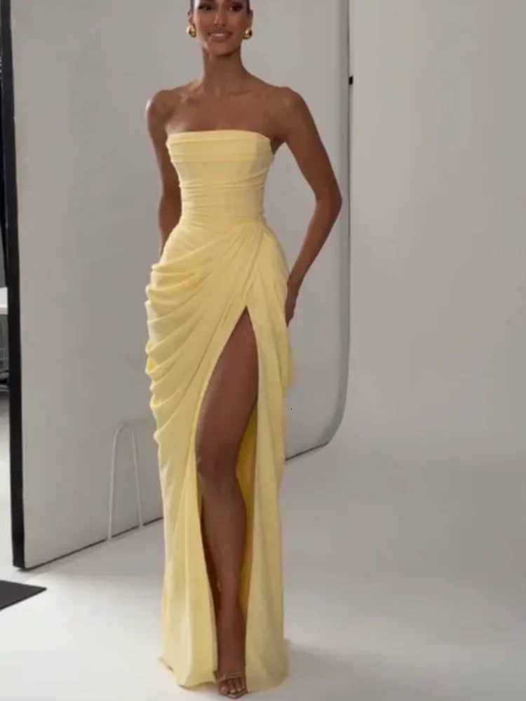 Elegant Yellow Strapless Pleated Dress Women Chic Sleeveless Waist Cinching Split Maxi Gowns Lady Evening Party Dresses 2026 New C260331
