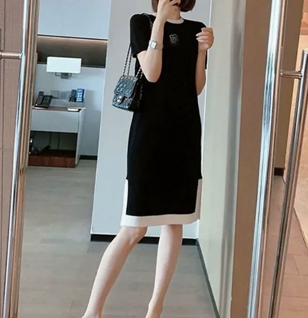 Elegant Womens Ice Silk Long-Sleeve Maternity Dress Featuring Floral Patterned Lace-Up Back Design for Summer Wear