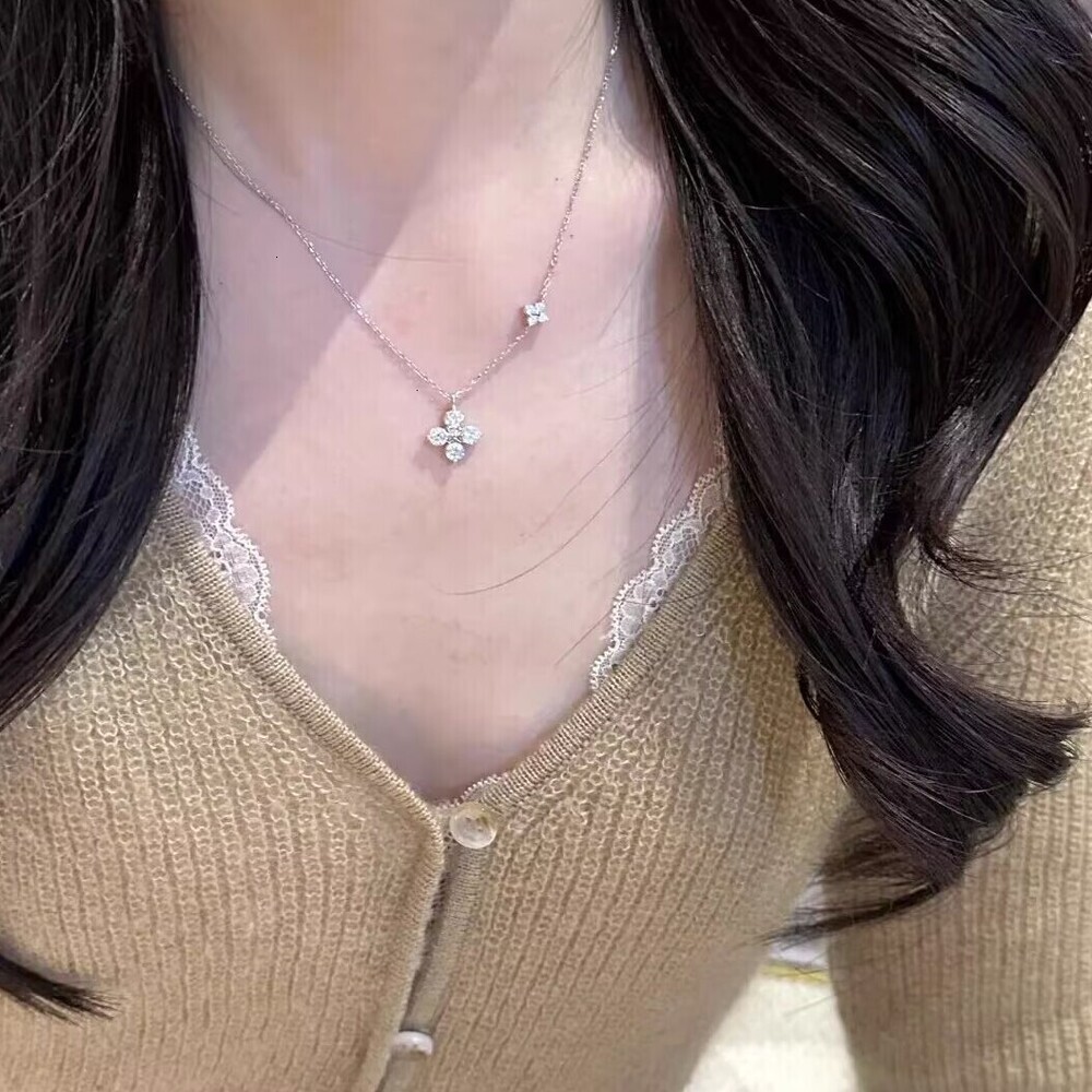 Jewelry necklace layered necklace Women's Summer New Twin Clover Necklace Niche Designer with Inlaid Diamonds Fashionable Clavicle Chain for Holi