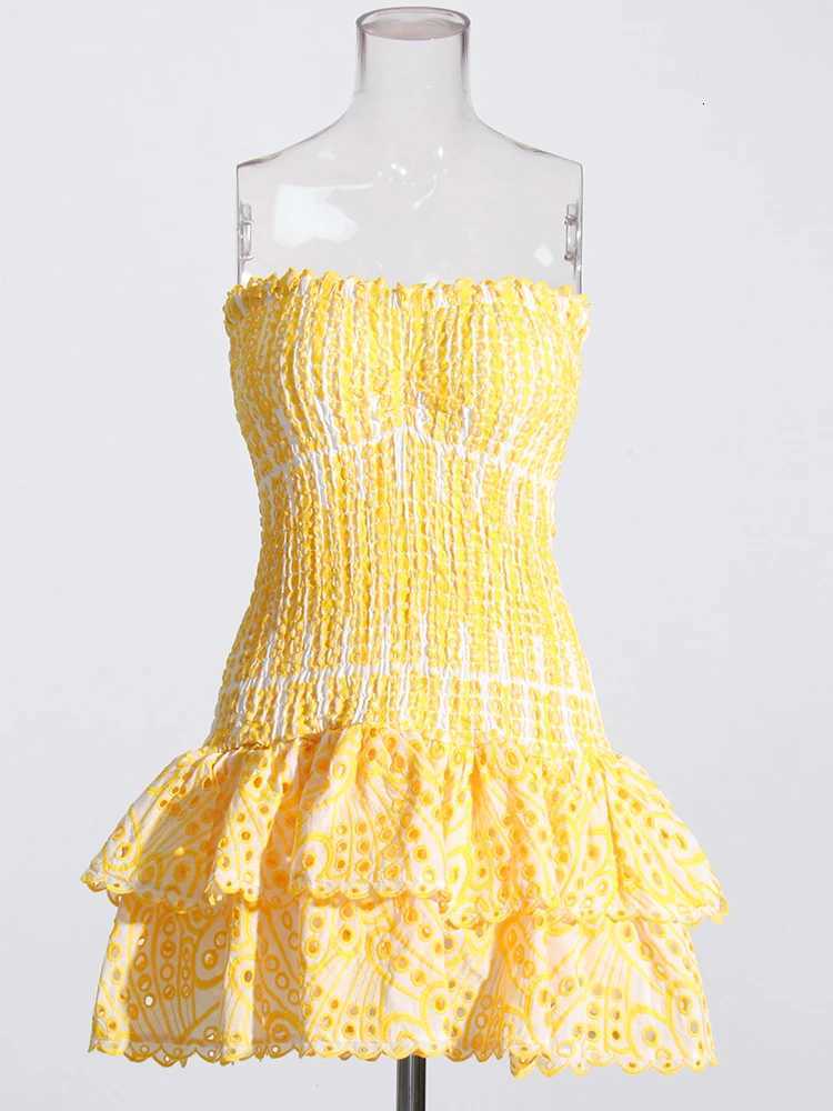 TWOTWINSTYLE Cut Out Layered Hem Sexy Dress For Women Strapless Sleeveless Off Shoulder High Waist Mini Dresses Female Clothing C260331