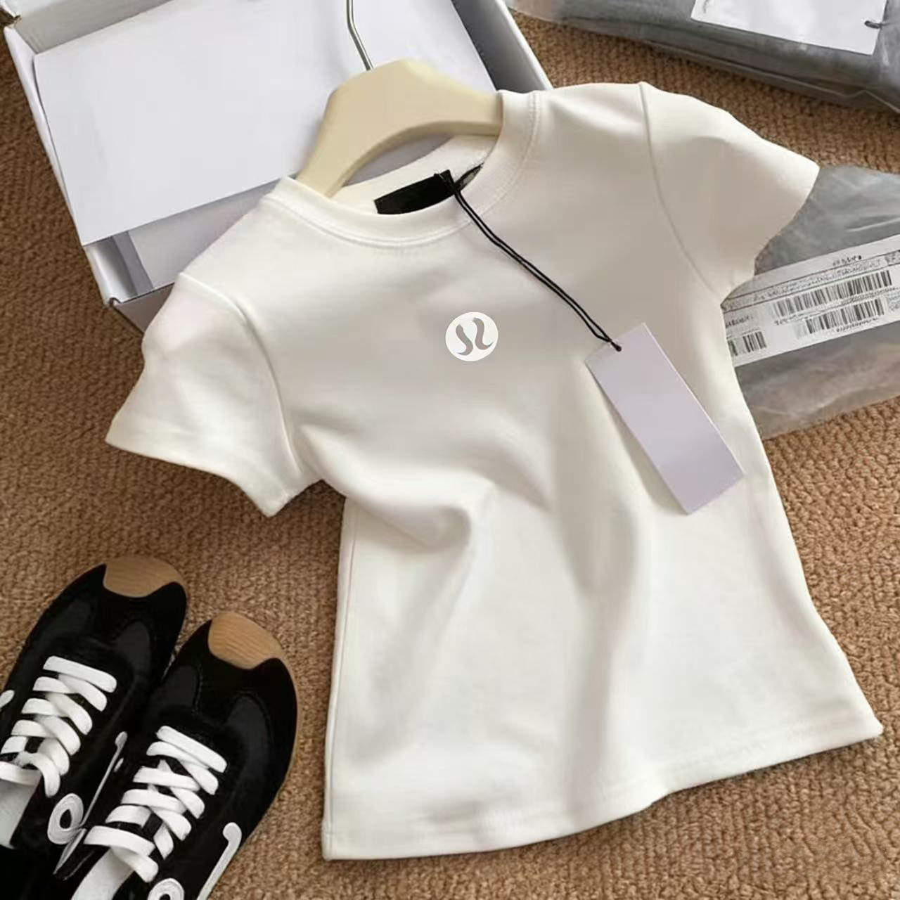 Women's T-Shirt Summer T Shirt Mens Womens Designers T-shirts Loose Tees Tops Man Casual Shirt Luxurys Clothing Streetwear Shorts Sleeve Polos Tshirts Size S-XL
