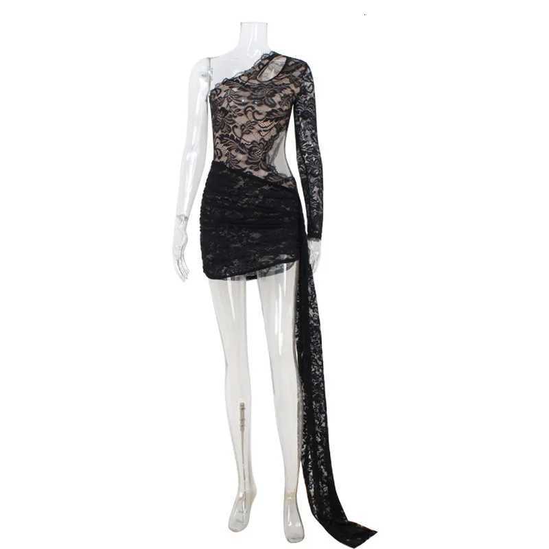 Slant Neck Sexy Hottie Lace Tight Slim Fit Hip Wrap Dress Red Carpet Catwalk Dress 2026 Fashion Street Trend Spring New Product C260331