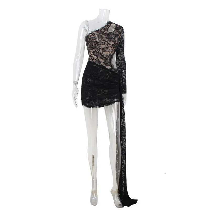 Slant Neck Sexy Hottie Lace Tight Slim Fit Hip Wrap Dress Red Carpet Catwalk Dress 2026 Fashion Street Trend Spring New Product C260331