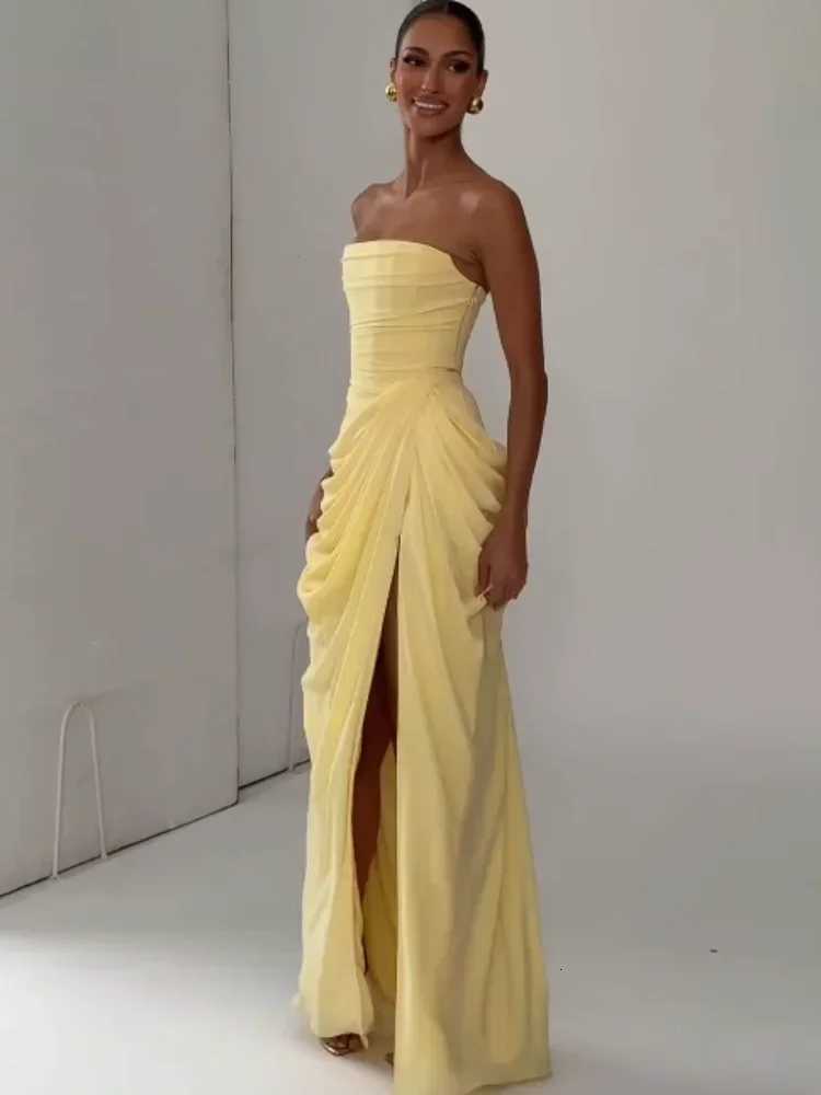 Elegant Yellow Strapless Pleated Dress Women Chic Sleeveless Waist Cinching Split Maxi Gowns Lady Evening Party Dresses 2026 New C260331