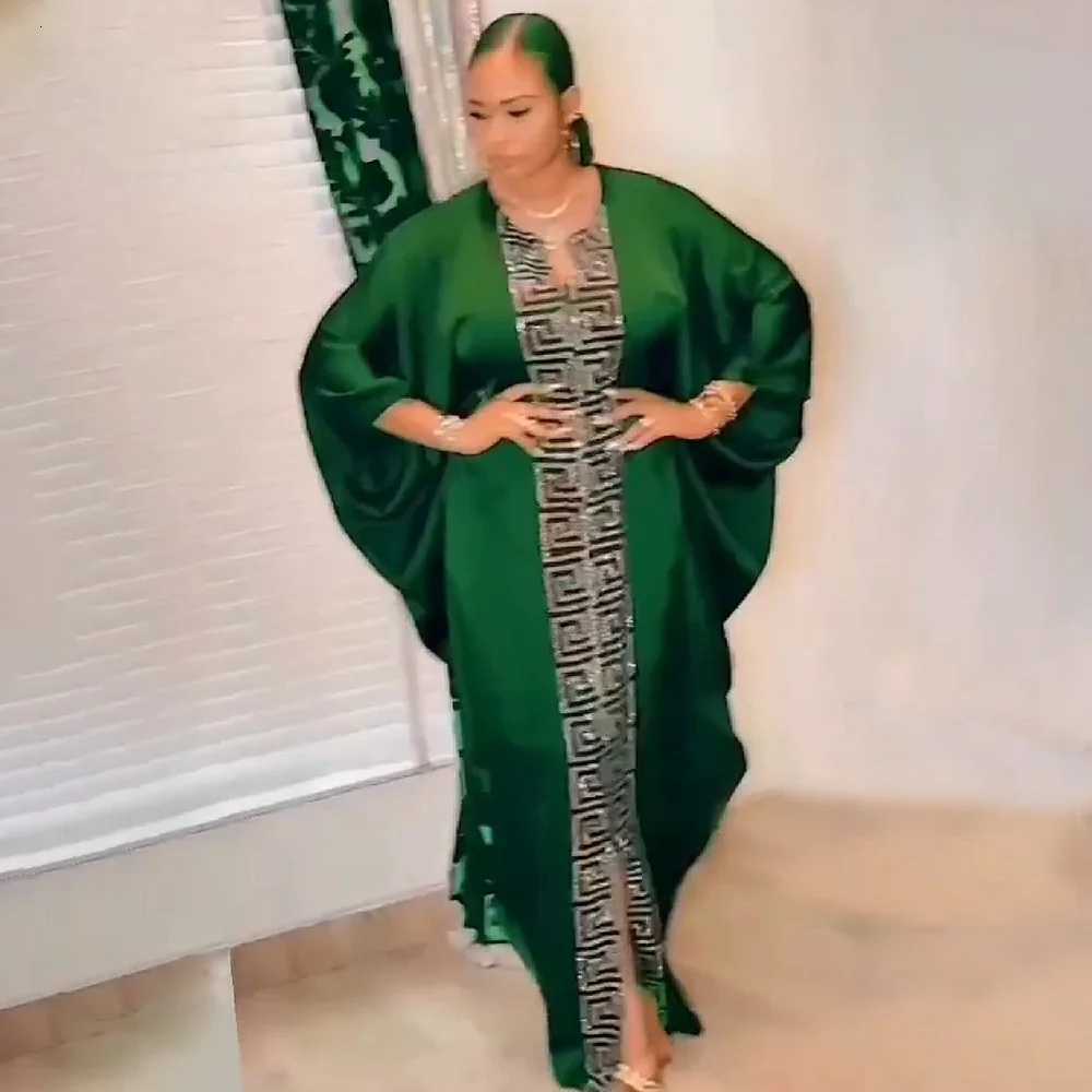 Fashion African woman large size bat sleeve dress Muslim Islamic style robe imitation silk hot Hot Fix Rhinestone C260331