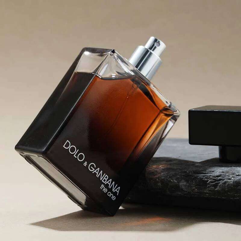 2025 Brand Woody Men Perfume Spray Flirting Pheromone Long Lasting Irresistible Floral Vibrant Light Fragrance Gentleman 26L0331 perfume