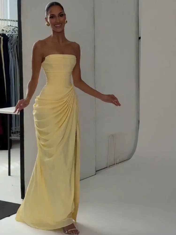 Elegant Yellow Strapless Pleated Dress Women Chic Sleeveless Waist Cinching Split Maxi Gowns 2026 Lady Evening Party Dresses C260331