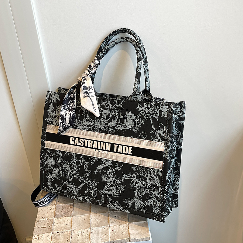 Free Shipping Designer Totes Trendy Designer Tote for Everyday Use - Durable Material Graceful Premium Stylish