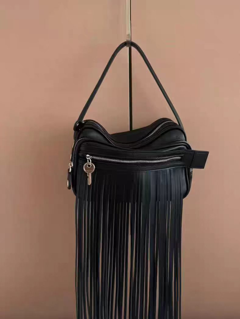 Genuine Bowling Ladies High Quality Leisure Crossbody Commuter Casual Small Square Bag Soft Leather Handbag New fringed and unique design