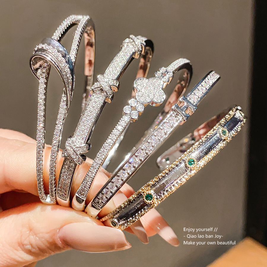 Jewlery Designer For Women Zircon Simple Round Open Bracelet, Unique Cool Style, Elegant Wristband, Light Luxury With A High-End Feel, Versatile Jewelry