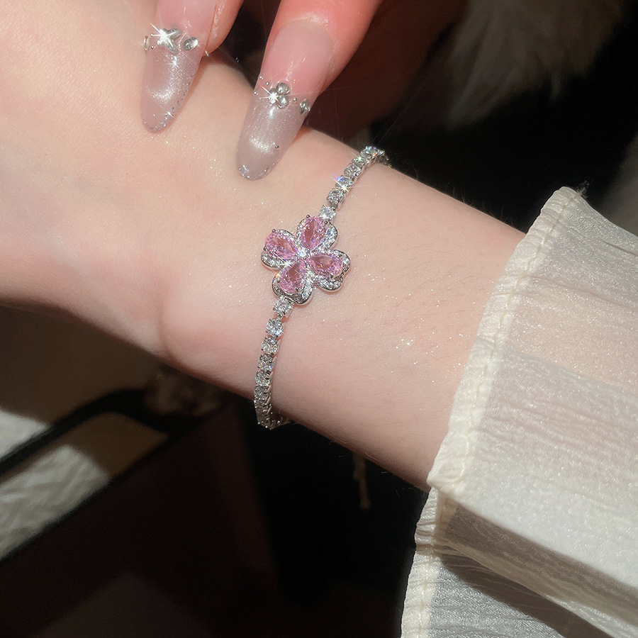 Women's Zircon Lucky Clover Flower Pull-Out Bracelet - Fashionable & Versatile Commuting Accessory - view 5