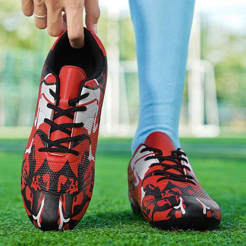 New Men Soccer Kids Cleats Grass Adult Professional Football Boots Ultralight Non-Slip Boys Training Shoes Drop Shipping
