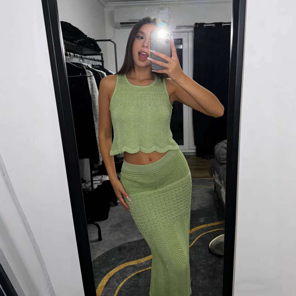 Designer French k30 wave crochet round neck FC hollow knit vest top+rear slit slim fit mid length skirt