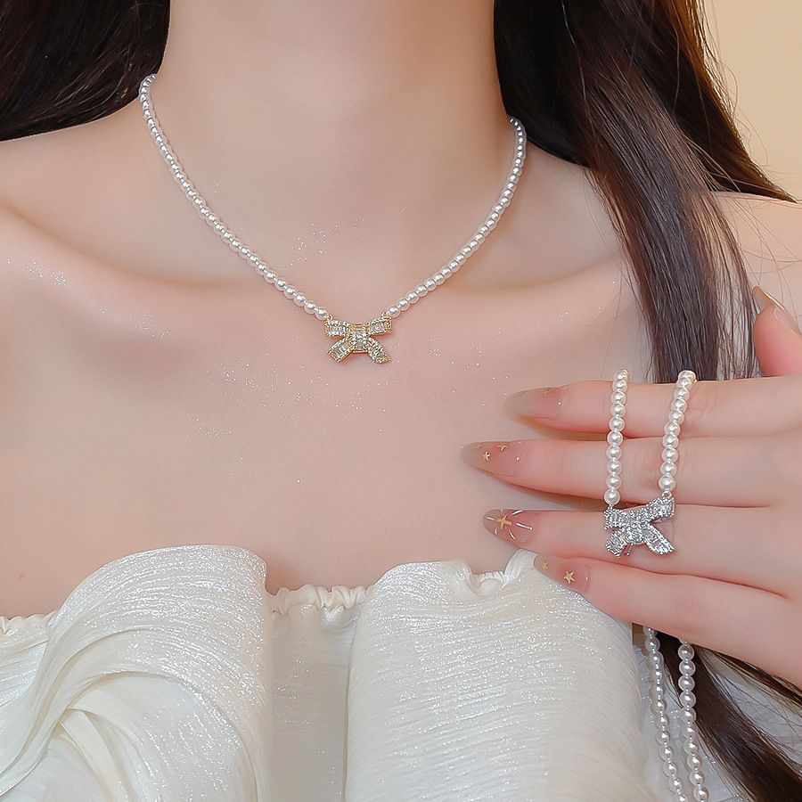 Collarbone summer fashion 2026 new trendy choker pearl bow necklace women's designer collarbone chain - view 3