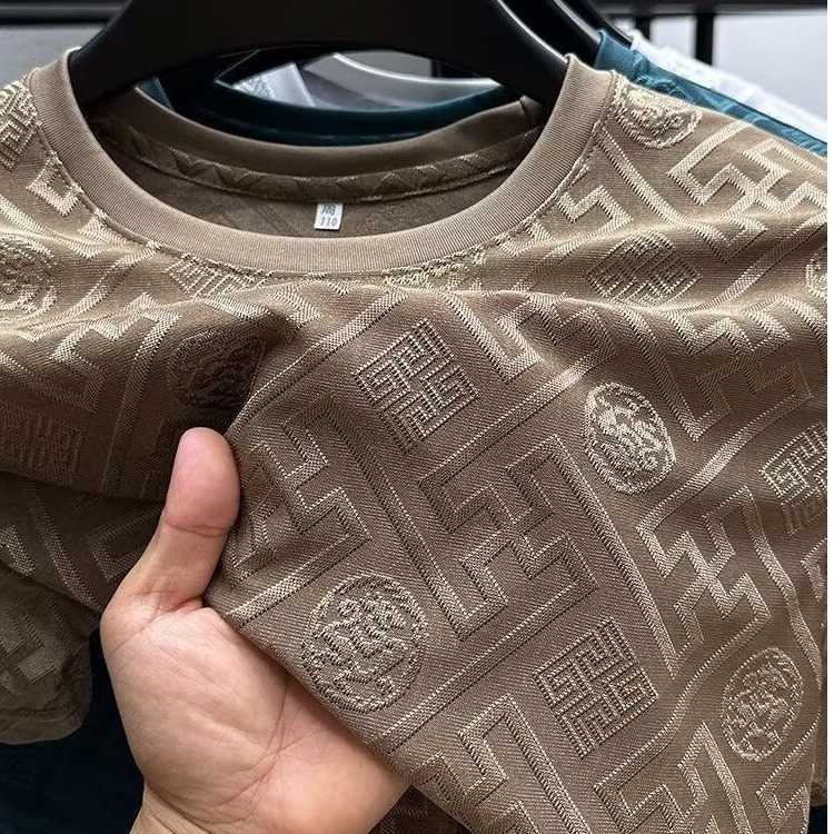 Summer high-end ice silk new round-neck mens breathable T-shirt casual slim-fit short-sleeve fashionable jacquard thin short-sleeve shirt