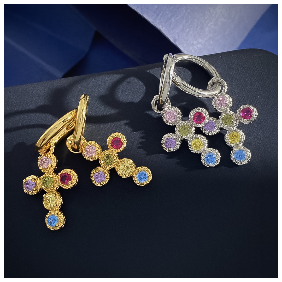 Designer Necklace Necklace for Women Vintage Palace Embossed Brushed Colorful Zircon Diamond Cross Necklaces Luxury Jewlery Designer Women Elegant Pre