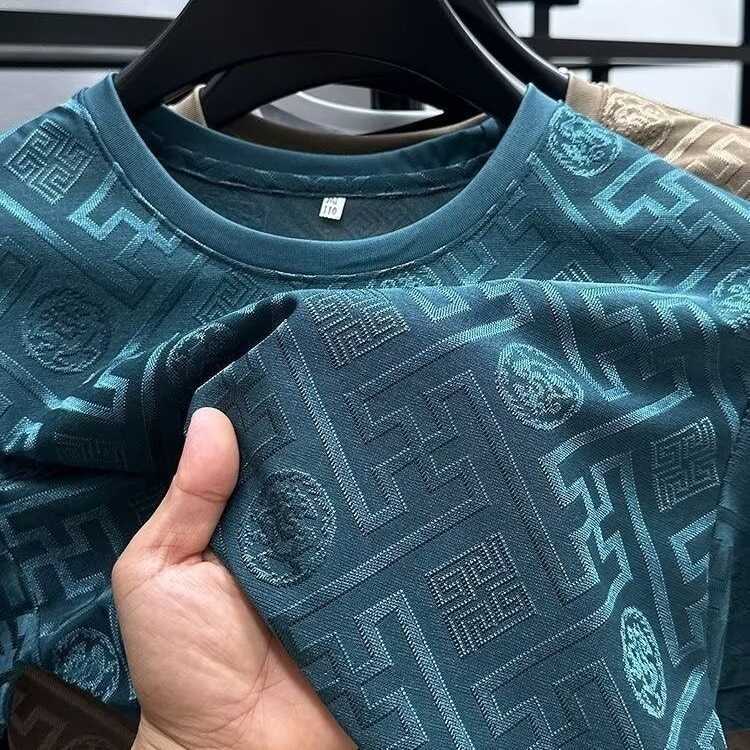Summer high-end ice silk new round-neck mens breathable T-shirt casual slim-fit short-sleeve fashionable jacquard thin short-sleeve shirt