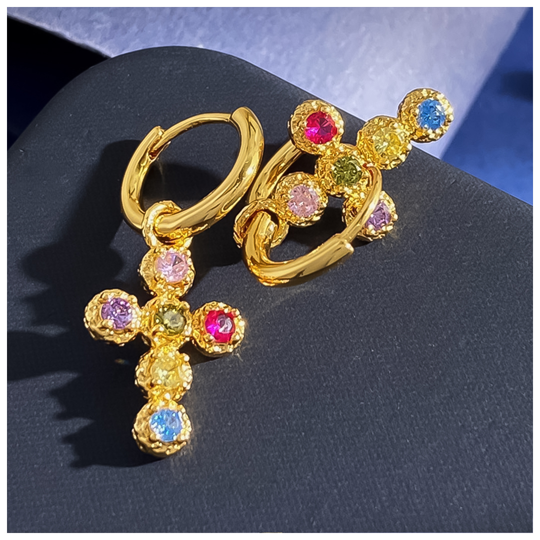 Designer Necklace Necklace Women Vintage Palace Relief Brushed Colorful Zircon Diamond Cross Necklaces Luxury Jewlery Designer Elegant Timeless Gift P