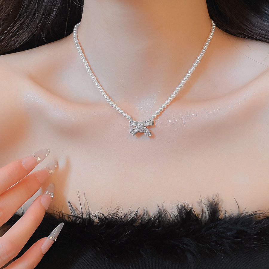 Collarbone summer fashion 2026 new trendy choker pearl bow necklace women's designer collarbone chain - view 4
