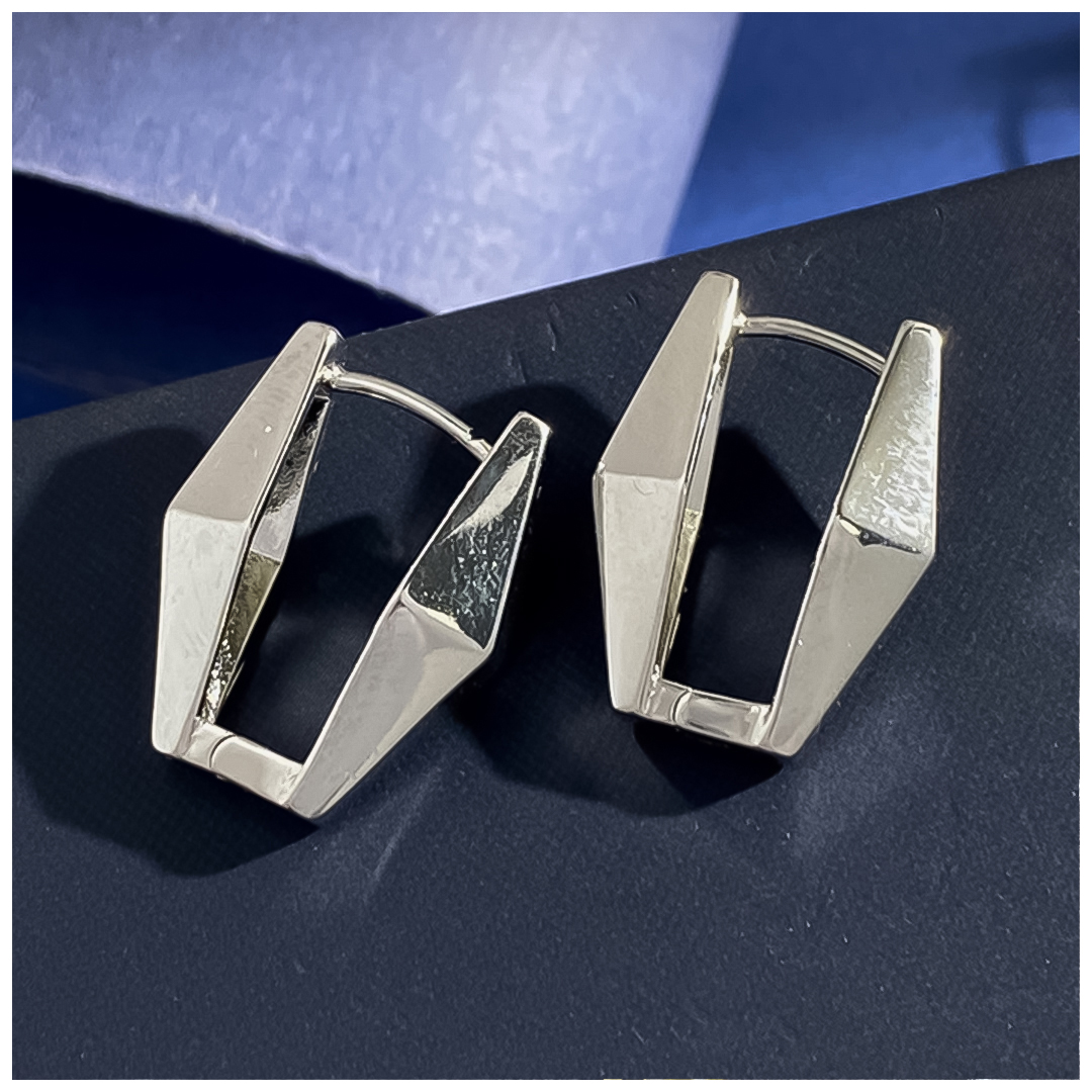 Designer Bracelet Bracelet for Women Stainless Steel 18K Gold Plated Bangle Minimal Geometric Silhouette Bangles Luxury Jewlery Designer for Women Ele