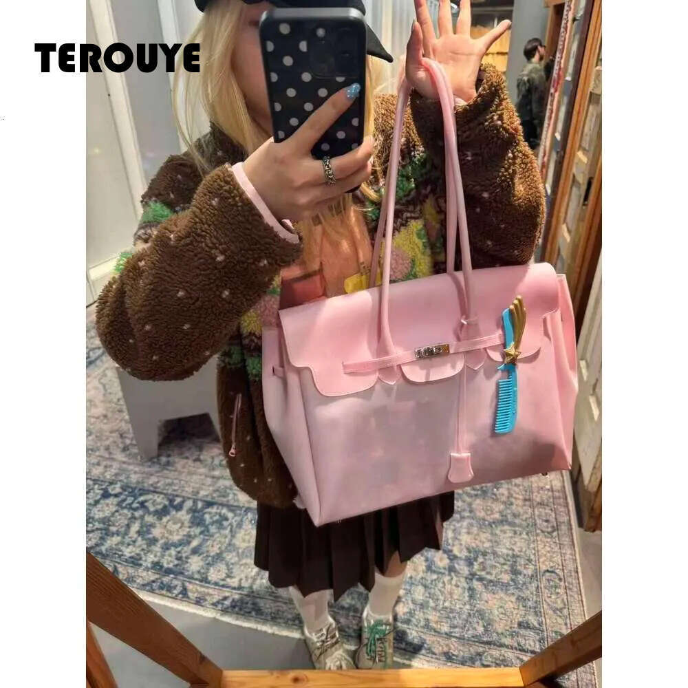 Kiikii Same Jelly 2026 Summer New Commuting Tote Fashion Transparent Large-Capacity Armpit Bag Female TEROUYE