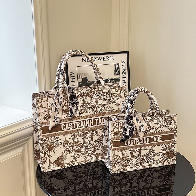 Free Shipping 2026 New Style Women's Large Capacity Tote Bag Jacquard Embroidery Design Canvas Bag Elegant Versatile Fashionable Shoulder Bag Hot