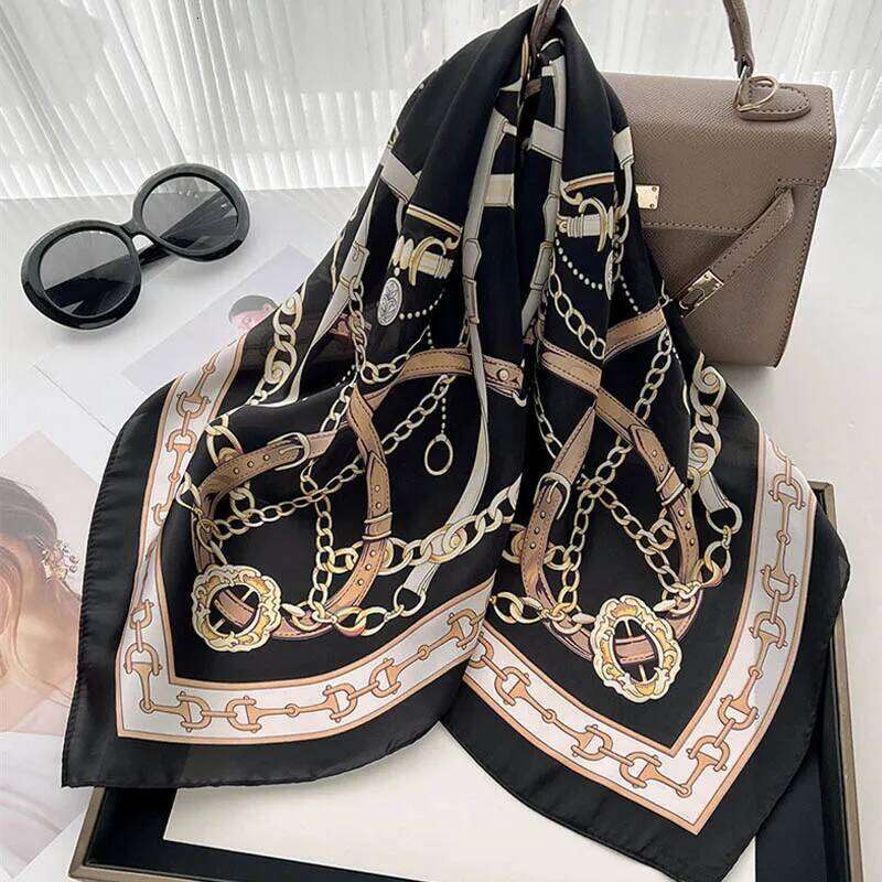 Luxury Lady Chain Print Square Simulated Silk Thin Neck Scarf Fashion Sunscreen Headscarf For Women 70x70cm 26Y0430