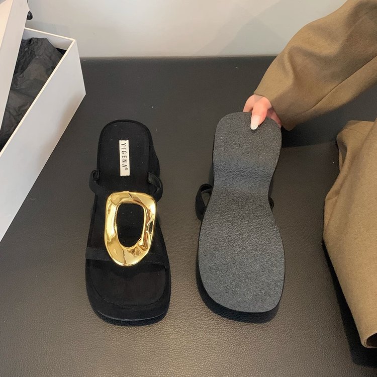 Free Shipping Designer Slippers Chic & Cozy Interior Slipper Collection from Trendsetting Fashion Label
