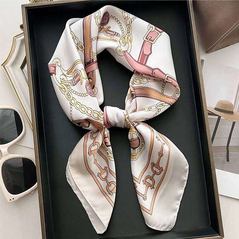 Luxury Lady Chain Print Square Simulated Silk Thin Neck Scarf Fashion Sunscreen Headscarf For Women 70x70cm 26Y0430