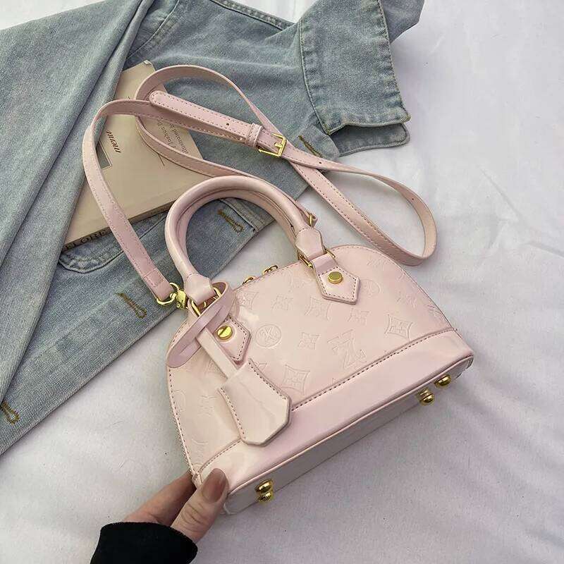 Classic Shell Luxurious Finish With Smooth Design Single Shoulder Crossbody Bag - Women's Style
